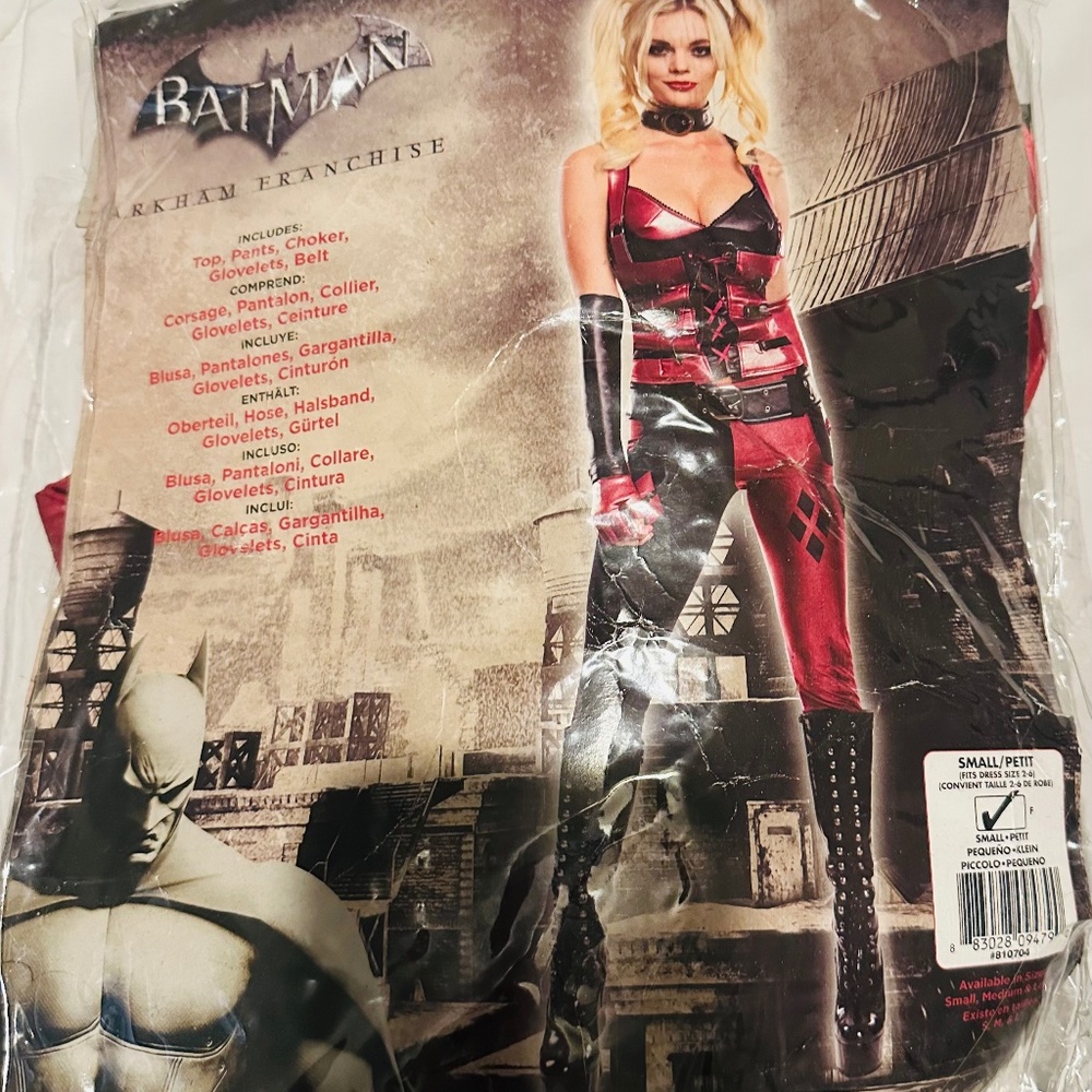 Harley Quinn costume size small/petit